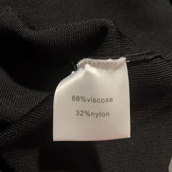 Apparalel Black Puff Shoulder Top Size L - Picture 14 of 16
